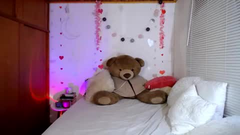 Allie  online show from February 25, 10:09 pm