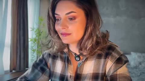 Allie online show from April 1, 12:50 pm