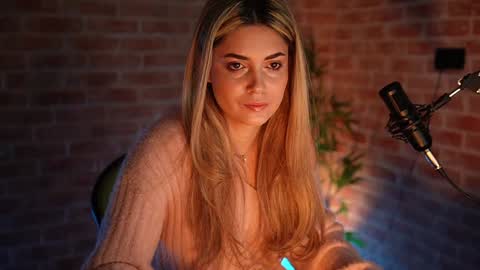 Allie online show from January 9, 5:34 am