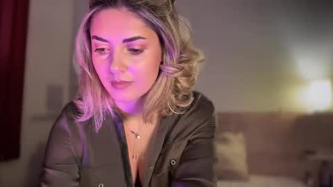 Allie online show from November 27, 6:21 am