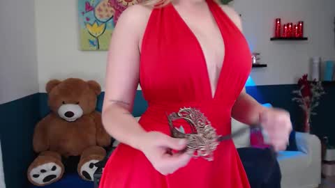 Alli online show from March 9, 9:30 pm