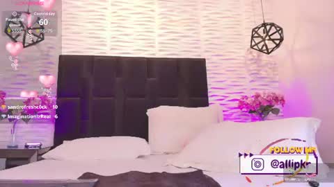 allison_parker1_ online show from July 28, 4:39 pm