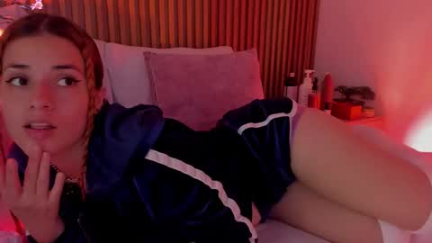 A L L I S S online show from October 11, 8:23 pm