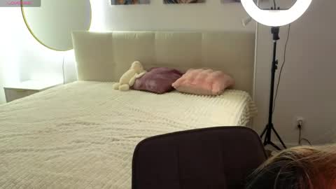Axi online show from May 24, 6:36 pm