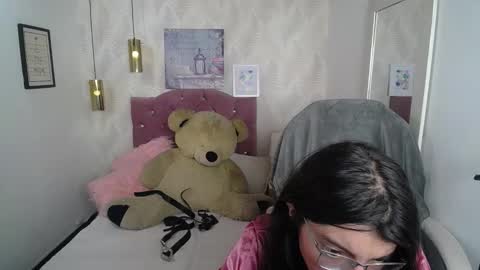 alison online show from December 4, 8:30 pm