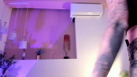 Ally  online show from October 6, 3:35 am