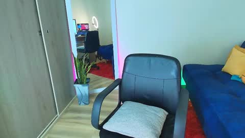 Ally  help me reach 100 satisfaid online show from March 9, 10:41 pm