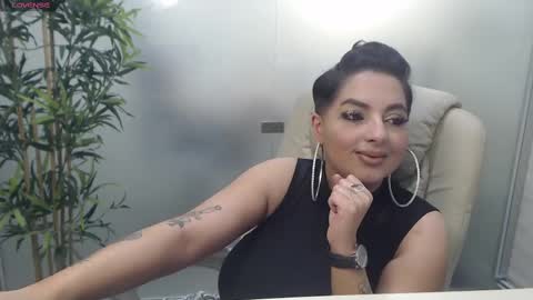         online show from February 25, 11:04 pm