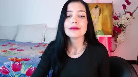 alma_art_ online show from September 11, 9:16 pm