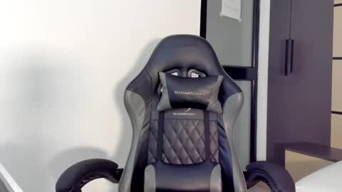 ALMA FENIX  online show from February 7, 6:55 pm