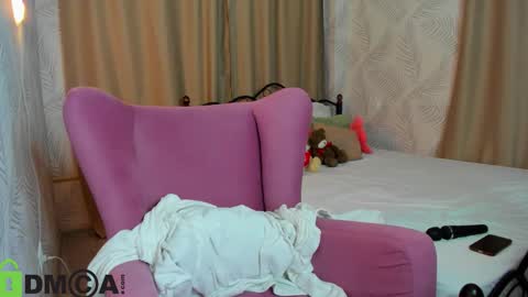 alma_jons online show from November 7, 12:57 am