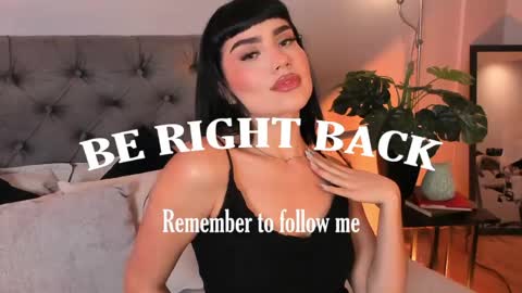 Mia online show from April 21, 12:34 pm