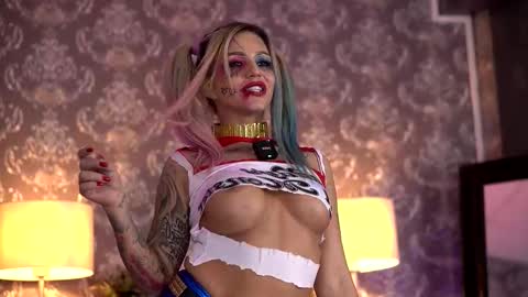 Alma online show from October 31, 9:37 pm