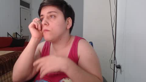 Snapshot of almondonwheels chatting on October 13, 11:51 pm Almond online show from October 13, 11:51 pm