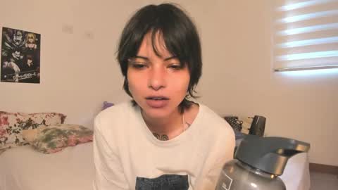 Snapshot of alone_together_ chatting on January 14, 3:15 pm luca or garu D online show from January 14, 3:15 pm