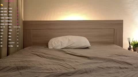 Alorenna online show from March 25, 4:25 pm