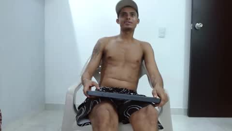 Snapshot of alpha_smit chatting on February 7, 2:08 am alpha smit online show from February 7, 2:08 am