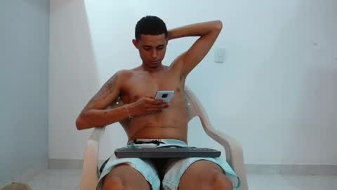 Snapshot of alpha_smit chatting on February 10, 3:03 am alpha smit online show from February 10, 3:03 am