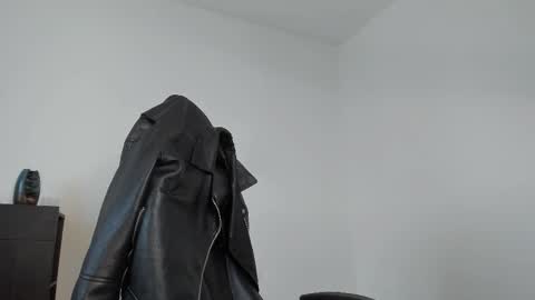 LeatherMaster online show from September 28, 3:32 pm