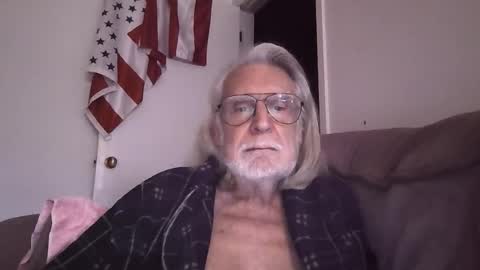 AlphaUniform online show from March 22, 6:12 pm