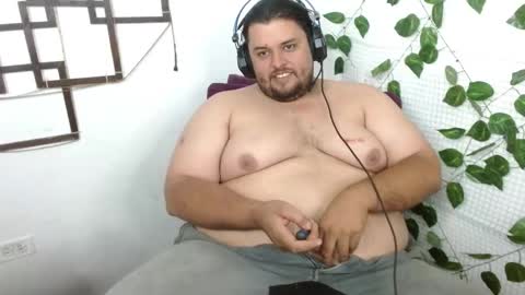 Snapshot of altairstudiosboy chatting on October 8, 3:07 pm Jhosep online show from October 8, 3:07 pm