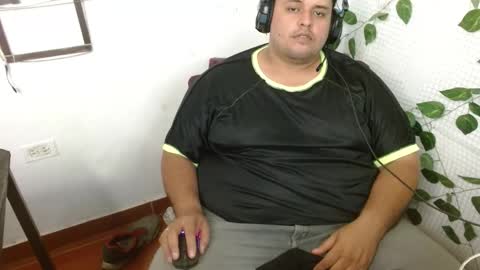 Snapshot of altairstudiosboy chatting on October 19, 4:22 pm Jhosep online show from October 19, 4:22 pm