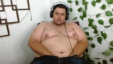 Snapshot of altairstudiosboy chatting on September 16, 7:39 pm Jhosep online show from September 16, 7:39 pm