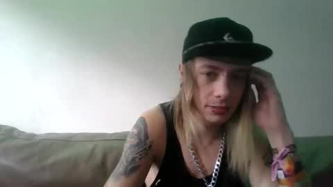 altboy010 online show from November 2, 2:50 pm