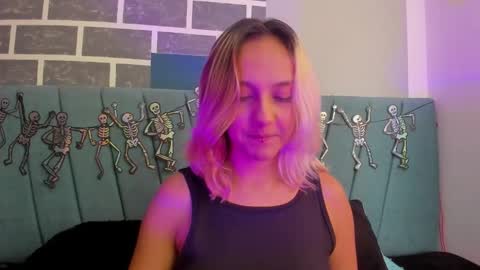Snapshot of alterego1__ chatting on October 21, 12:54 pm Alter  online show from October 21, 12:54 pm