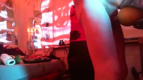 HoneyMelonGuy online show from December 16, 5:03 am