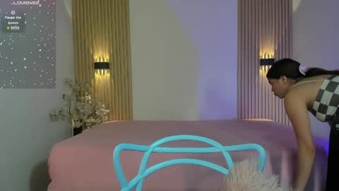 Aly online show from April 6, 12:06 pm