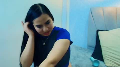   A L Y  online show from October 1, 12:59 pm