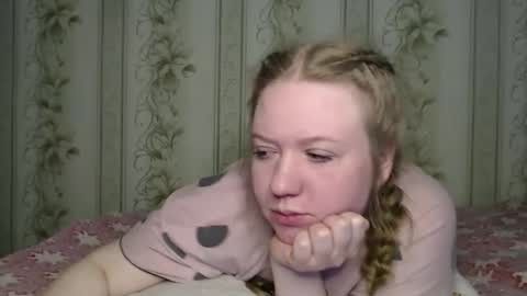 alya764770 online show from May 6, 12:27 am