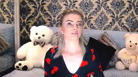 aly online show from February 22, 10:40 am