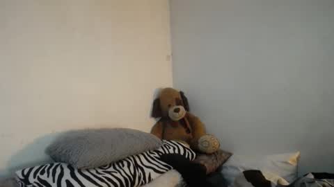 Alyn Maria online show from December 2, 9:24 pm