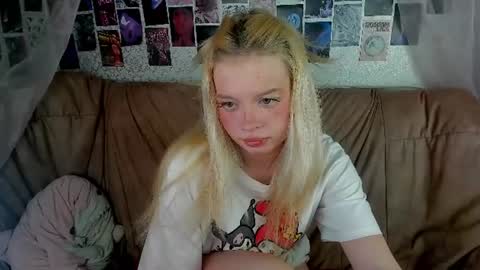 Alysa   7GMT  online show from July 24, 5:21 pm