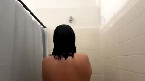 Alyssiaamorexo online show from October 31, 7:03 pm