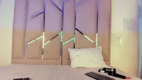    online show from November 16, 2:19 pm