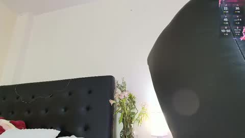 Isabella online show from March 11, 1:59 am