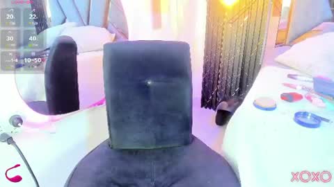 amaia_a online show from June 20, 7:42 pm