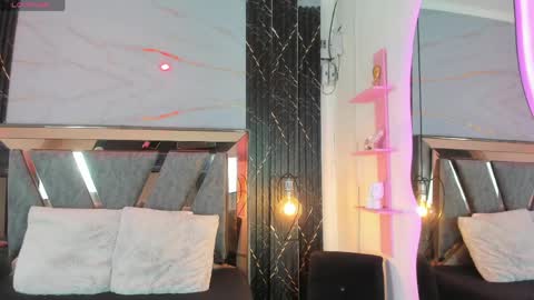 amaia_a online show from June 3, 7:52 pm