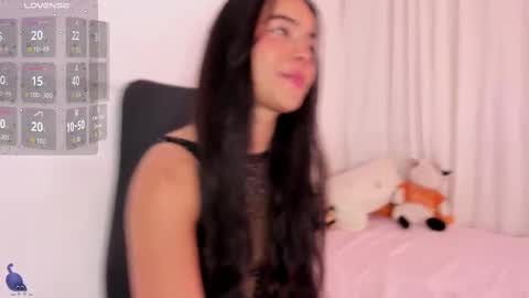 Amalia    real MIA  online show from September 23, 5:56 am