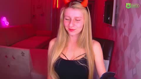 Amalia online show from October 31, 3:23 pm