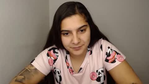 The queen of the biceps  online show from January 15, 11:19 pm