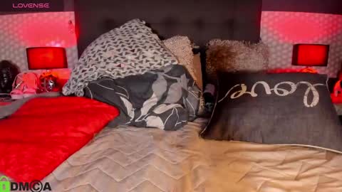 Snapshot of amanda_6ix9ine chatting on October 12, 8:43 pm diana Private is Open online show from October 12, 8:43 pm