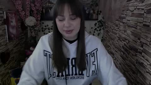 Snapshot of amanda_bright_ chatting on October 21, 7:02 am amanda_bright_ online show from October 21, 7:02 am
