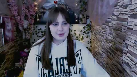 Snapshot of amanda_bright_ chatting on September 19, 7:12 am amanda_bright_ online show from September 19, 7:12 am