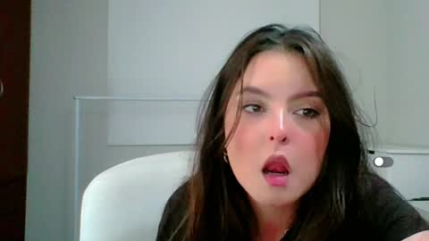 Snapshot of amanda_callum_ chatting on October 16, 2:33 am Katha online show from October 16, 2:33 am