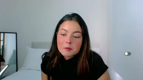 Snapshot of amanda_callum_ chatting on March 11, 6:52 pm Katha online show from March 11, 6:52 pm