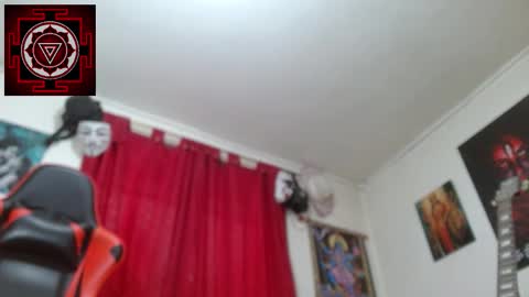 Amanda Valeska online show from November 5, 6:10 pm